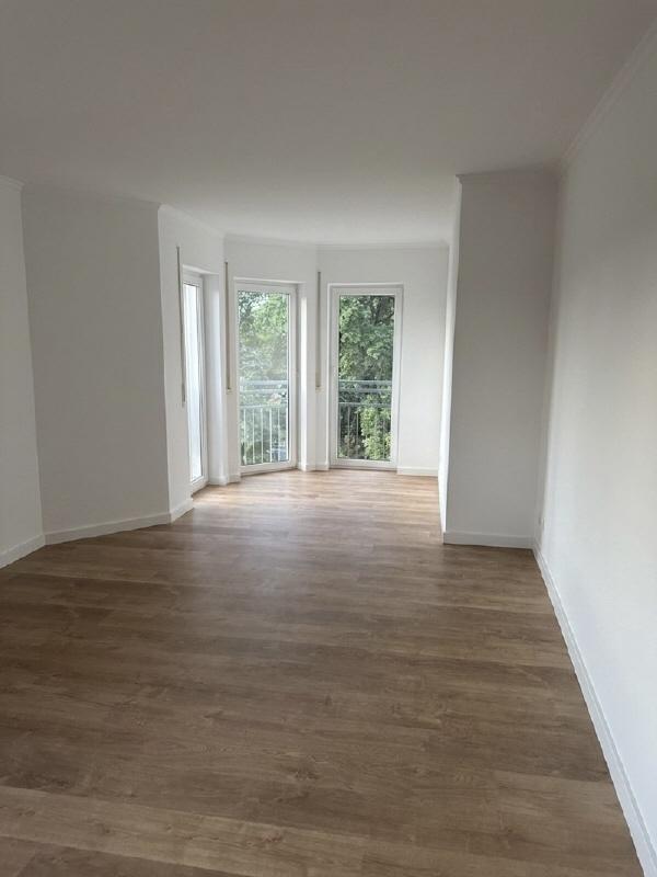 Schmucke Zweiraumwohnung mit Einbauküche! - Foto 1