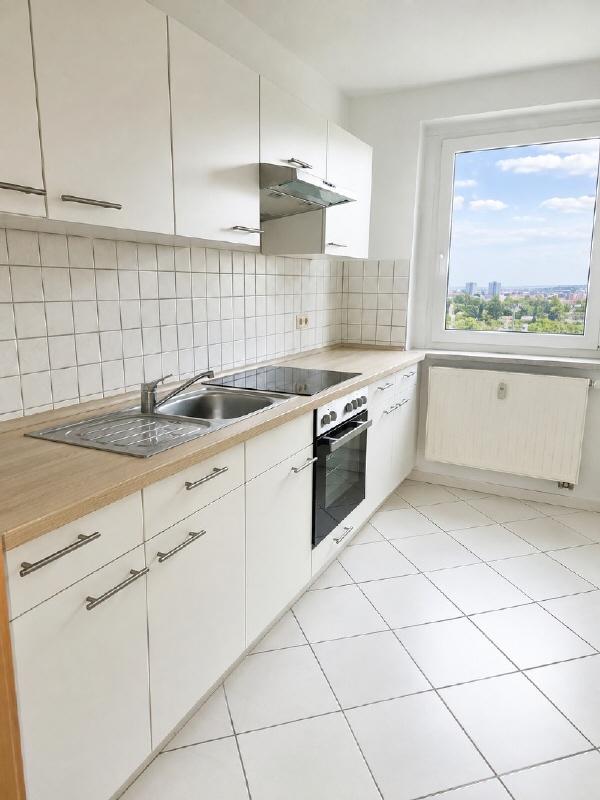 Schöne 3-Raum-Wohnung mit Einbauküche und Balkon in Weida! - Photo 4