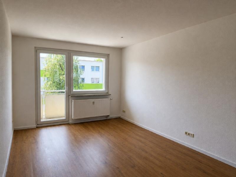 Für Sie frisch renoviert: Jetzt schnell sein! Helle 3-Raum-Wohnung mit Balkon - Foto 1