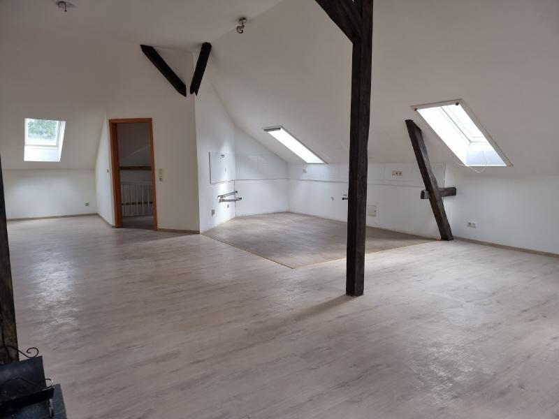 Großzügige DG-Wohnung mt Garage! - Photo 4