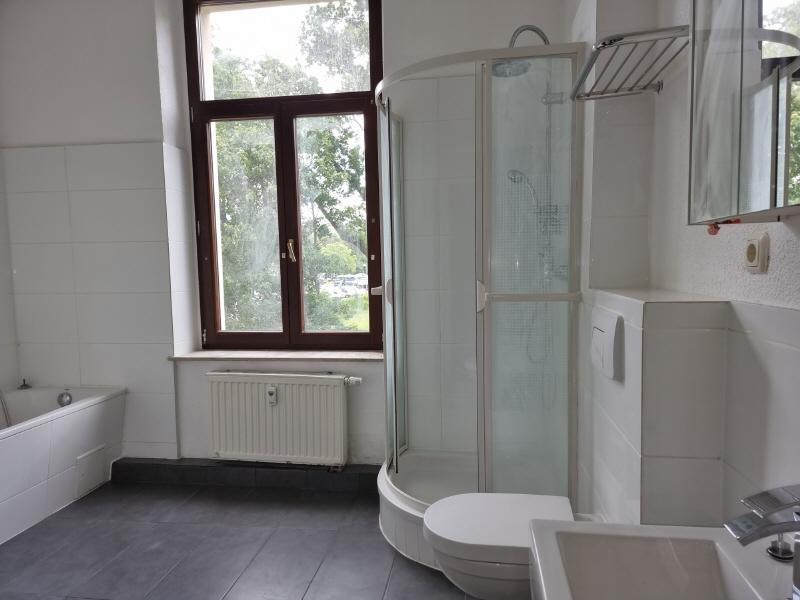 Großzügige DG-Wohnung mt Garage! - Photo 1