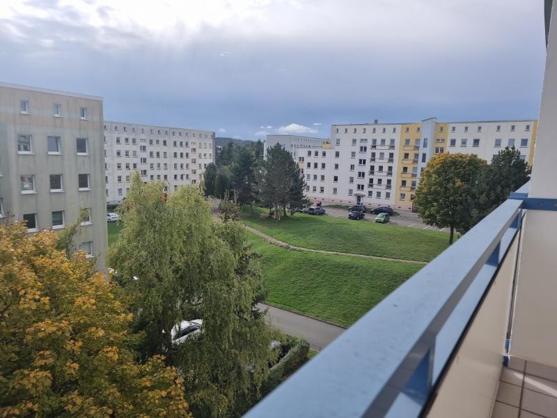 Teilsaniert & stilvoll: 3-Raum-Wohnung in Weida mit modernem, dunklem Boden, schönem Bad & Balkon! - Photo 3