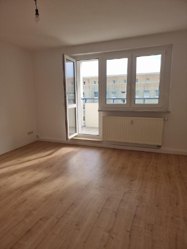 Geräumige Vierraumwohnung mit Balkon! - Foto 4