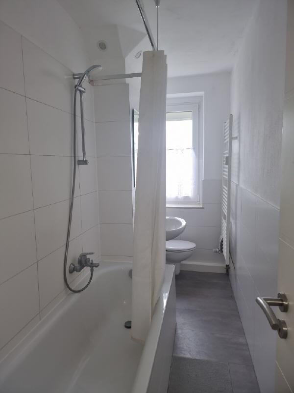 Sanierte Dreiraumwohnung in schöner Wohnlage mit Einbauküche! - Foto 2