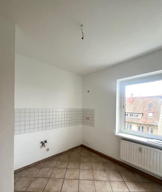 Wunderschön - renovierte 3R.-Whg. mit Balkon - Jetzt zuschlagen - Foto 3