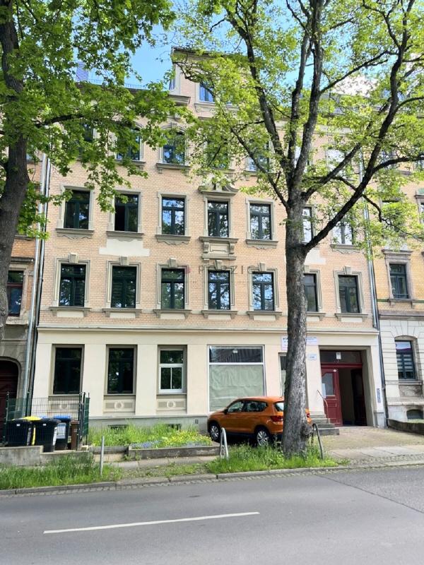 Großzügig, hell, grün – 2-Zimmer-Wohnung mit Balkon und Einbauküche - Foto 5
