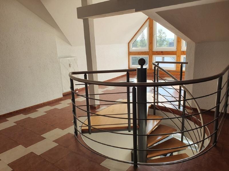 Wunderschöne Maisonettewohnung mit Einbauküche - Photo 4