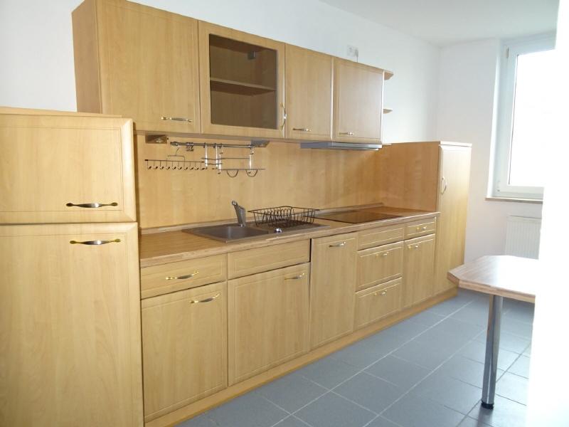 Moderne Zweiraumwohnung mit Einbauküche - Photo 3