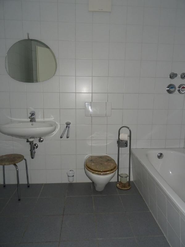 Moderne Zweiraumwohnung mit Einbauküche - Photo 4