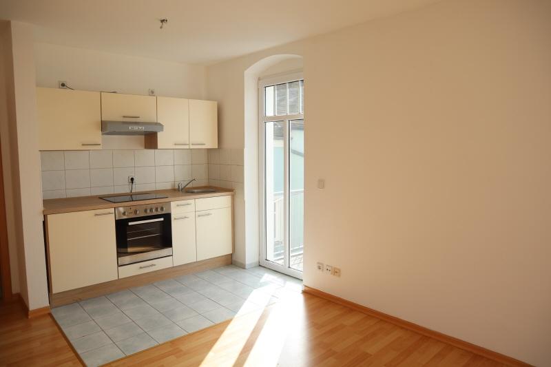 Single-Wohnung mit Einbauküche und Balkon ! - Foto 2