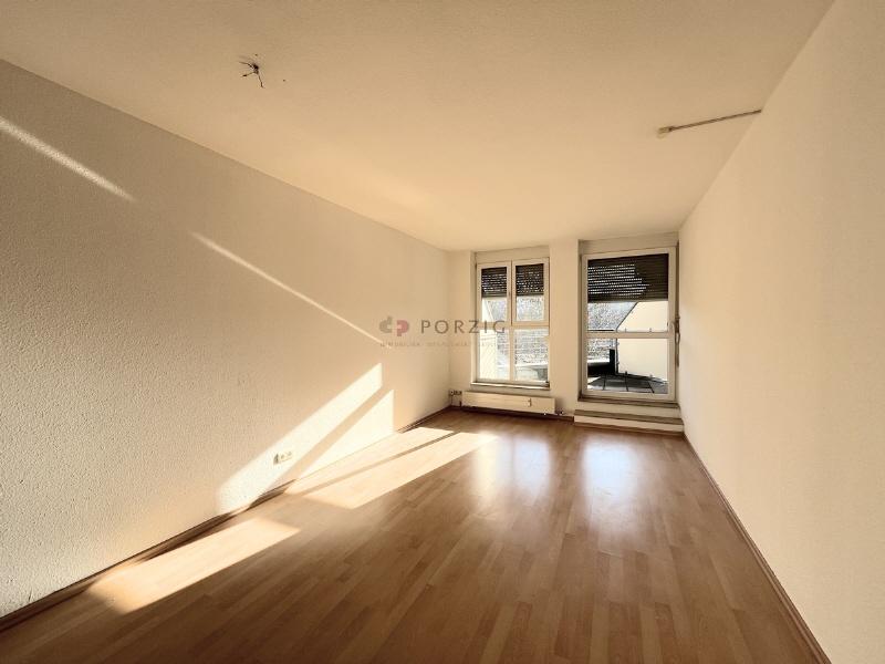 Sonne, Komfort, kurze Wege: 2-Zimmer-Wohnung mit großem Balkon, Aufzug & Tiefgarage - Foto 1