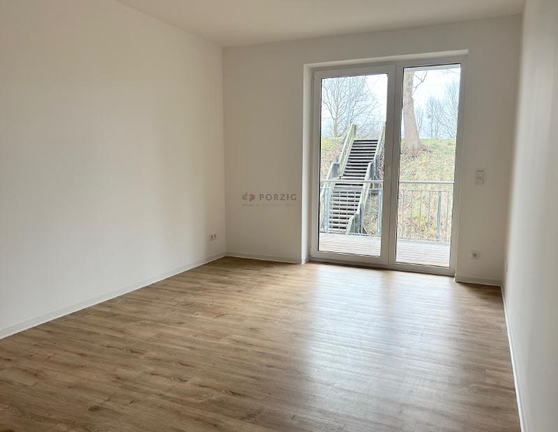 Erdgeschosswohnung mit riesiger Terrasse & frisch modernem Wohngefühl - Photo 2