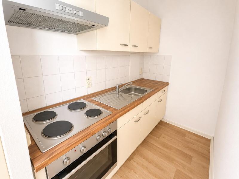 Ideal für Studenten und Azubis – gemütliche Wohnung mit Einbauküche & Weitblick - Photo 2