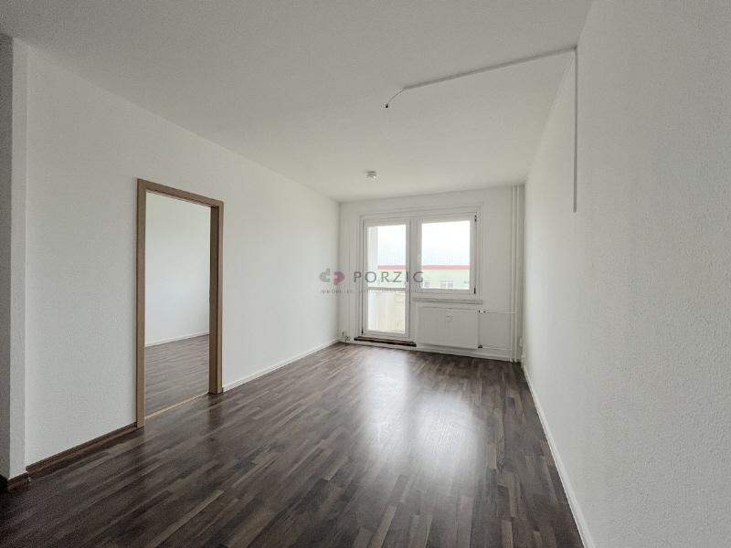 Klare Linien, grüner Ausblick – 3 Zimmer mit Balkon & Einbauküche - Foto 1