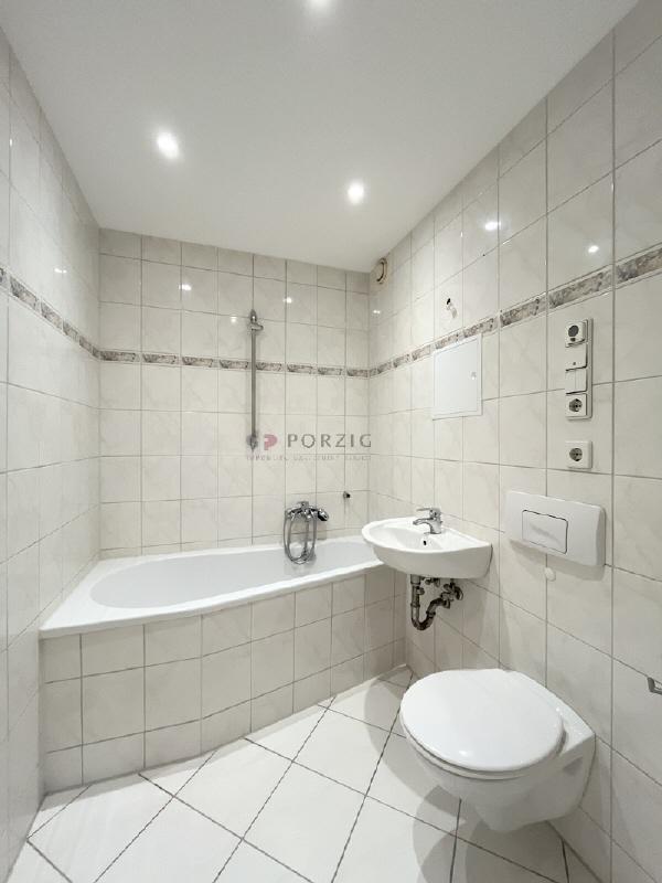 Ganz oben. Ganz ruhig. Ganz besonders: 2-Zimmer-Wohnung mit Weitblick - Photo 3