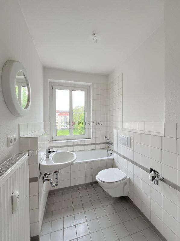 Schicke Single-Wohnung mit Einbauküche und Balkon - Photo 1